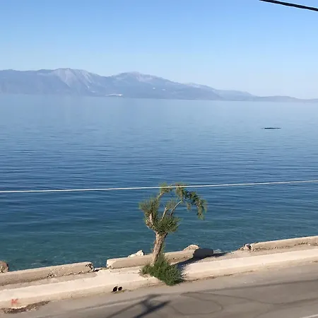 Sea Front Luxury Maisonette * Xylokastro